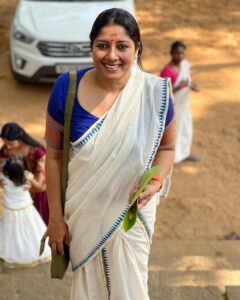 Anumol Instagram - Life recently!!! 

#anumol #anuyathra #festivaltime #naduvattam #home