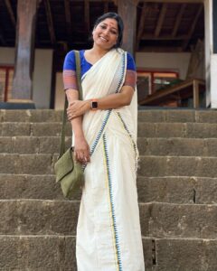 Anumol Instagram - Life recently!!! 

#anumol #anuyathra #festivaltime #naduvattam #home
