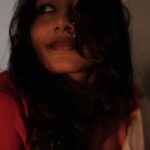 Anumol Instagram - അഗ്നി.. എന്‍ കരങ്ങളെ തളയ്ക്കും വിലങ്ങുകള്‍ അടിച്ചു തകര്‍ക്കുവാന്‍ ഉരുക്കു കൂടം വാര്‍ക്കുമഗ്നി എന്‍ സ്വരങ്ങളെ നൃത്തമാടിയ്ക്കും വീണക്കമ്പികള്‍ ഘനലോഹഹൃത്തില്‍ നിന്ന് ഇഴകളെയായ് നൂത്തെടുക്കുമഗ്നി. അഗ്നി.. - ഒ എൻ വി Inframe @anumolofficial Shots in @sonyalphain Costume @byhand.in Production @palettemedia #photostory #photoseries #photowalk #conceptshoot #portraitphotography #anumol #actress #kerala Kerala, India