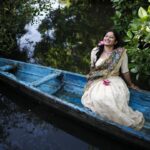 Anumol Instagram - Onam ! Wearing @dipalidesigners Clicks @rvrimpressions @palettemedia Necklace @abharanam MUA @soumyashyam_makeupartist And my all support @nattupaathakal #Onam #OnamFestival #Kerala #Pookalam #Sadya #OnamCelebration #OnamVibes #HarvestFestival #TraditionalAttire #CulturalHeritage #onam2023🌼🌼🌸 Valanthakad