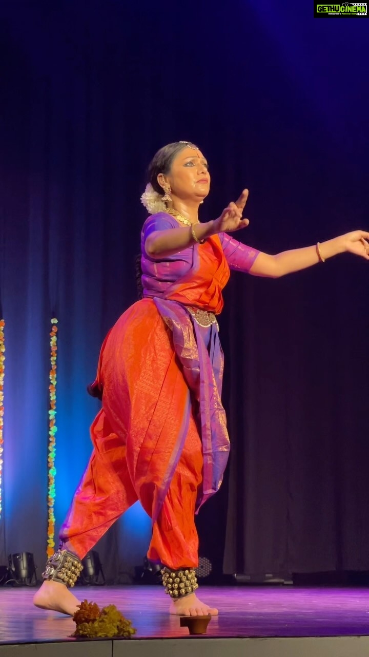 Anumol Instagram - Watching Rama mam’s @ramavaidyanathan performance was an out-of-this-world experience. I couldn’t take my eyes off her for even a second because I didn’t want to miss a single moment. I’ve always been a diehard fan of mam and have traveled to different cities to watch her perform. But yesterday, seeing her perform right before my eyes was a dream come true. I want to extend my heartfelt thanks to the Maathangi Dance Festival @maathangibynavya and @navyanair143 for this incredible opportunity. I feel truly blessed to have witnessed such a remarkable performance. The entire team, including Sudharaghuram mam @sudharaghuraman20 on vocals, S Vasudevan sir’s nattuvangam, G Raghuraman sir’s flute, and Sumod Sreedaran sir’s mridangam, left me speechless. It’s challenging for a dance lover like me to find words to appreciate legends like them. All I can say is, it was an absolute blessing to witness this. #bharathanatyam #ramavaidhyanathan #dancelovers #maathangidancefestival #blessed