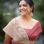 Anupama Gowda Instagram - Smile a lill extra 😃 Styling: @tejukranthi Assisted by: @khushi_jagadisha Outfit: @nineonine_designstudio Jewellery: @sunrisesilversmiths PC: @raghavstudios
