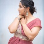 Anupama Gowda Instagram - Smile a lill extra 😃 Styling: @tejukranthi Assisted by: @khushi_jagadisha Outfit: @nineonine_designstudio Jewellery: @sunrisesilversmiths PC: @raghavstudios