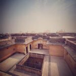 Anupama Gowda Instagram - Jaipur🌸 1. Nahargarh Fort A perfect example of Indo-European architecture. Fort was built as the defence of the capital but was never attacked. Later Maharaja Sawai Jai Singh extended this as retreat place. Fort has nine similar suits constructed for each of the nine queens of Sawai Madho Singh. All these suits are connected to each other by corridors. And also the main part if Nahargarh fort is two-stepwells, the bigger and more attractive one is Nahargarh Baori ( was built to conserve rainwater) is just outside the main fort (Picture No.4) One of India’s most aesthetically pleasing stepwells but maintained so bad ( as tourists it’s also our duty to keep it clean) Entry fees- 50/- 2. Hawa Mahal This mahal is 200 years old and known for its unique architecture with 953 tiny windows 🪟 During those days, the Purdah system was strictly followed and Royal Rajpur women weren’t allowed to show their face to strangers or even appear in public. And, 953 windows which enabled them to get a glimpse of the day-to-day activities and festivities happening on the street below without appearing in public. Entry fees - 50/- #travelwithnu💗 Travelling partner: @zipntrip_travel_solutions Pc: Mr.Raju (Security guard from Nahargarh fort) Hawamahal