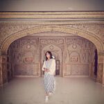 Anupama Gowda Instagram - Jaipur🌸 1. Nahargarh Fort A perfect example of Indo-European architecture. Fort was built as the defence of the capital but was never attacked. Later Maharaja Sawai Jai Singh extended this as retreat place. Fort has nine similar suits constructed for each of the nine queens of Sawai Madho Singh. All these suits are connected to each other by corridors. And also the main part if Nahargarh fort is two-stepwells, the bigger and more attractive one is Nahargarh Baori ( was built to conserve rainwater) is just outside the main fort (Picture No.4) One of India’s most aesthetically pleasing stepwells but maintained so bad ( as tourists it’s also our duty to keep it clean) Entry fees- 50/- 2. Hawa Mahal This mahal is 200 years old and known for its unique architecture with 953 tiny windows 🪟 During those days, the Purdah system was strictly followed and Royal Rajpur women weren’t allowed to show their face to strangers or even appear in public. And, 953 windows which enabled them to get a glimpse of the day-to-day activities and festivities happening on the street below without appearing in public. Entry fees - 50/- #travelwithnu💗 Travelling partner: @zipntrip_travel_solutions Pc: Mr.Raju (Security guard from Nahargarh fort) Hawamahal