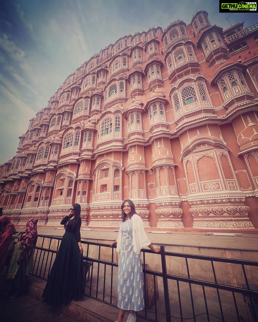 Anupama Gowda Instagram - Jaipur🌸 1. Nahargarh Fort A perfect example of Indo-European architecture. Fort was built as the defence of the capital but was never attacked. Later Maharaja Sawai Jai Singh extended this as retreat place. Fort has nine similar suits constructed for each of the nine queens of Sawai Madho Singh. All these suits are connected to each other by corridors. And also the main part if Nahargarh fort is two-stepwells, the bigger and more attractive one is Nahargarh Baori ( was built to conserve rainwater) is just outside the main fort (Picture No.4) One of India’s most aesthetically pleasing stepwells but maintained so bad ( as tourists it’s also our duty to keep it clean) Entry fees- 50/- 2. Hawa Mahal This mahal is 200 years old and known for its unique architecture with 953 tiny windows 🪟 During those days, the Purdah system was strictly followed and Royal Rajpur women weren’t allowed to show their face to strangers or even appear in public. And, 953 windows which enabled them to get a glimpse of the day-to-day activities and festivities happening on the street below without appearing in public. Entry fees - 50/- #travelwithnu💗 Travelling partner: @zipntrip_travel_solutions Pc: Mr.Raju (Security guard from Nahargarh fort) Hawamahal