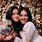 Anupama Gowda Instagram - Celebrating 32♥️ With my Favourite’s 🌸 Thank you for sending your lovely wishes 💓 Read all your msgs and it was special indeed 💓 Forever greatful🙏🏻 Love you guys ♥️ Outfit: @kalasthreebytejaswinikranthi @tejukranthi thank you for this special gift 💝