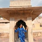 Anupama Gowda Instagram - JAIPUR 🌸 Travelled solo again to this beautiful city Jaipur also known as The Pink City💓 It is filled with stunning forts and palaces, gardens, shopping bazaars. My first visit was to PANNA MEENA KA KUND. Panna Meena ka Kund is a square-shaped stepwell, with adjoining stairs on all four sides and a room on the northern wall. It’s believed this room was used for religious ceremonies before weddings or on popular festival dates. The purpose of creating this stepwell was to harvest and store water of the ‘monsoon’ rains. The stunning pale yellow Panna Meena ka Kund stepwell was built in the 16th century during the reign of Maharaja Jai Singh. And, There is not entry fees. Travelling partner : @zipntrip_travel_solutions Outfit: @myntra #travelwithnu💗 #solotraveler Panna Meena Ka Kund