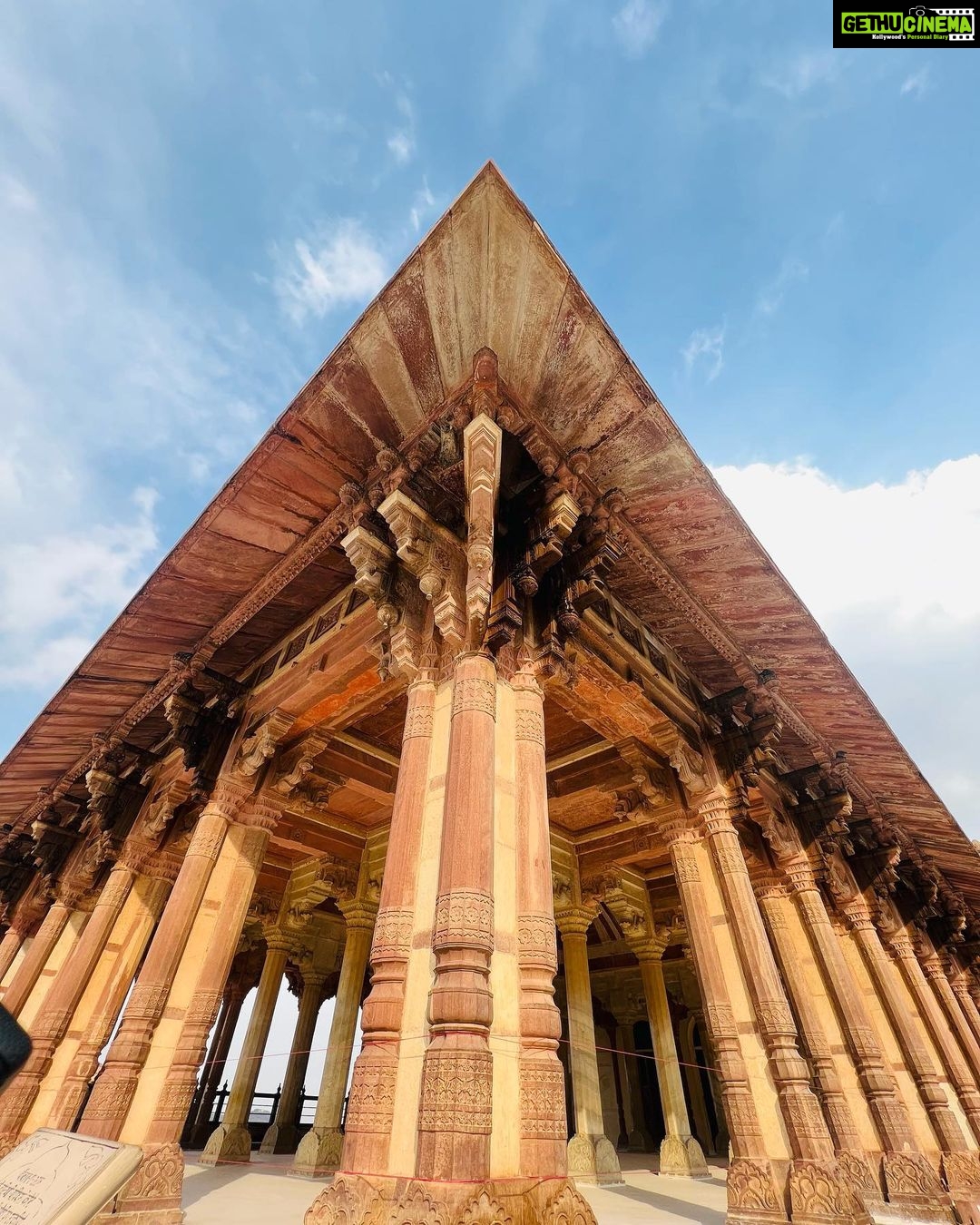 Anupama Gowda Instagram - JAIPUR 🌸 Travelled solo again to this beautiful city Jaipur also known as The Pink City💓 It is filled with stunning forts and palaces, gardens, shopping bazaars. My first visit was to PANNA MEENA KA KUND. Panna Meena ka Kund is a square-shaped stepwell, with adjoining stairs on all four sides and a room on the northern wall. It’s believed this room was used for religious ceremonies before weddings or on popular festival dates. The purpose of creating this stepwell was to harvest and store water of the ‘monsoon’ rains. The stunning pale yellow Panna Meena ka Kund stepwell was built in the 16th century during the reign of Maharaja Jai Singh. And, There is not entry fees. Travelling partner : @zipntrip_travel_solutions Outfit: @myntra #travelwithnu💗 #solotraveler Panna Meena Ka Kund