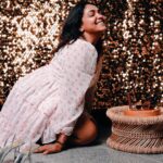 Anupama Gowda Instagram - Celebrating 32♥️ With my Favourite’s 🌸 Thank you for sending your lovely wishes 💓 Read all your msgs and it was special indeed 💓 Forever greatful🙏🏻 Love you guys ♥️ Outfit: @kalasthreebytejaswinikranthi @tejukranthi thank you for this special gift 💝