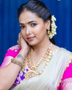 Anupama Gowda Instagram - ✨♥️ Outfit: @kalasthreebytejaswinikranthi Designed by: @tejukranthi Styling : @tejukranthi Assisted by: @khushi_jagadisha Jewellery: @velvetboxby PC: @raghavstudios Bangalore, India