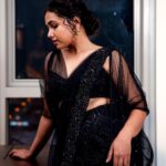 Anupama Gowda Instagram - SIIMA 2023🖤 Outfit: @kalasthreebytejaswinikranthi Designed and styled by: @tejukranthi @khushi_jagadisha Jewellery: @miabytanishq PC: @varun_mk Hilton Dubai Al Habtoor City