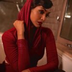 Anupriya Goenka Instagram - Shankari ❤️❤️ This was one of my most favourite looks from the show for Shankari.. Thank you @jiaandmallika for doing such a stellar job and for being such fabulous collaborators! #sultanofdelhi 13th October - on @disneyplushotstar @milan.a.luthria @suparnverma @dekhodekho @castingchhabra @imouniroy @nishantdahhiya @itsharleensethi @mehreenpirzadaa @pathakvinay #vishnurao and the rest of fabulous cast and crew Makeup @komzy_le Hair @kahkashaaaan Pr @mulberry_media Pic credit @filmybug_ent Managed by @bluebuzz.in #sultan #promotions #fyp