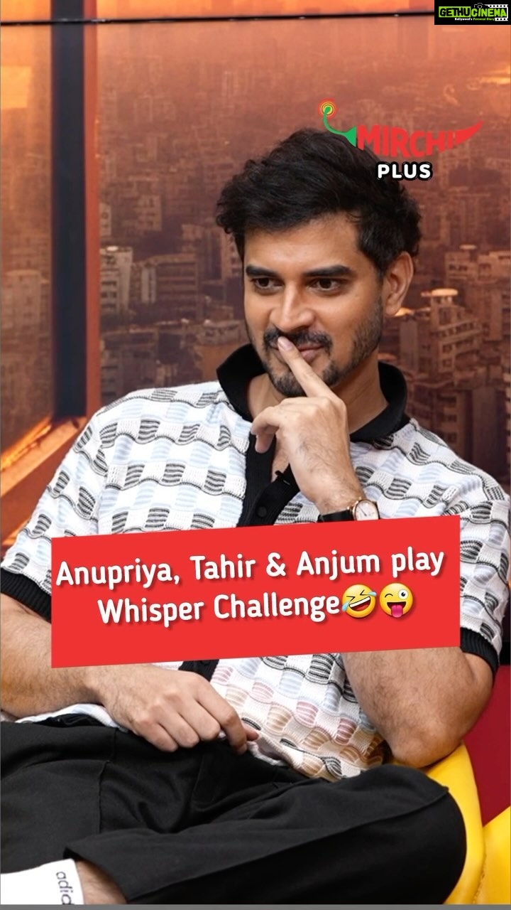 Anupriya Goenka Instagram - Watch how the casts of ‘Sultan of Delhi’ played fun whisper challenge game 🥳😍 @tahirrajbhasin @anjumsharma @goenkaanupriya . . #MirchiPlus #Mirchi #ItsHot #SultanOfDelhi #WhisperChallenge #TrendingSeries #Viral