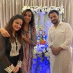 Anupriya Goenka Instagram - Rendezvous with Bappa! This is the first time I truly understood, felt and appreciated the meaning and power of Ganpati. Nothing but Love.. Witnessed two visarjans too for the first time - such a surreal experience - I can still feel the peace and the emotional moment I felt then. Thank you to everyone who invited us to their homes for darshan.. 🤗🤗 Happy Ganpati everyone - May Ganesha always keep you in his grace! #divine #love #blessings #ganpati