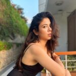 Anurita Jha Instagram - 👀😌🦢 . . . . . . . . . . . . . . . . #insta #post #mood #just #❤️