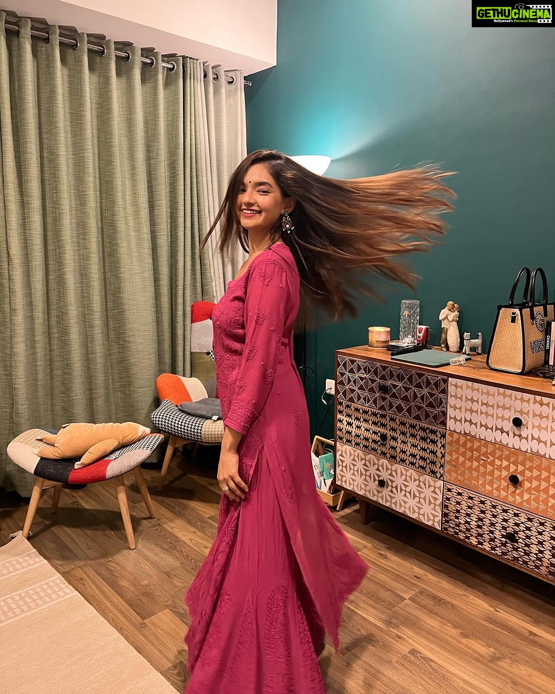 Anushka Sen Instagram - Chaleya, Teri ooree 💕 . Wearing @lucknow_i_chikan