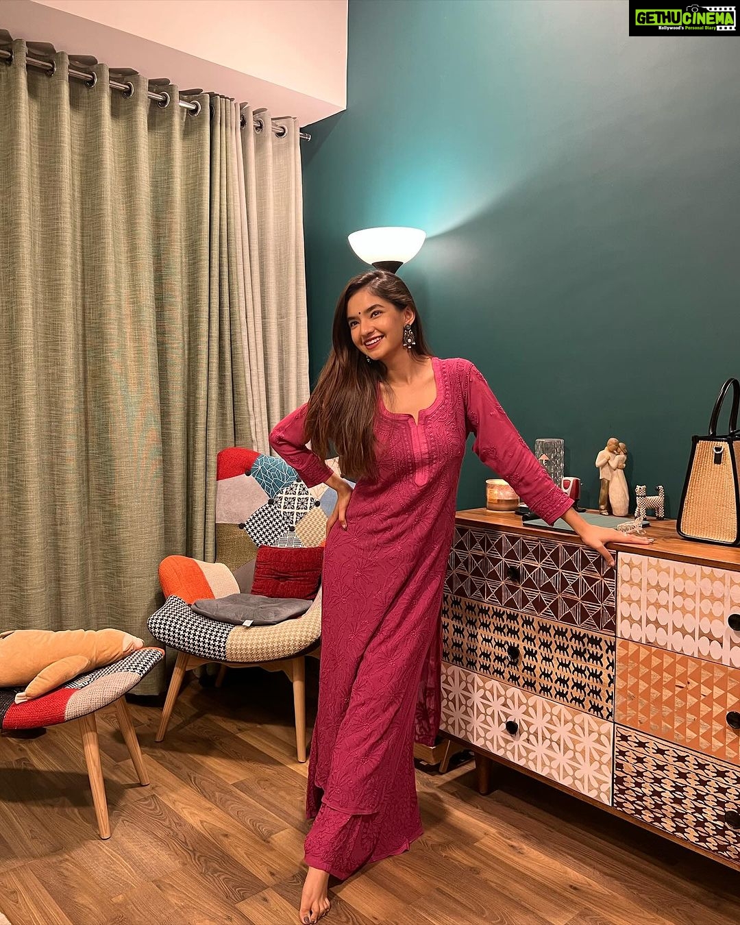 Anushka Sen Instagram - Chaleya, Teri ooree 💕 . Wearing @lucknow_i_chikan