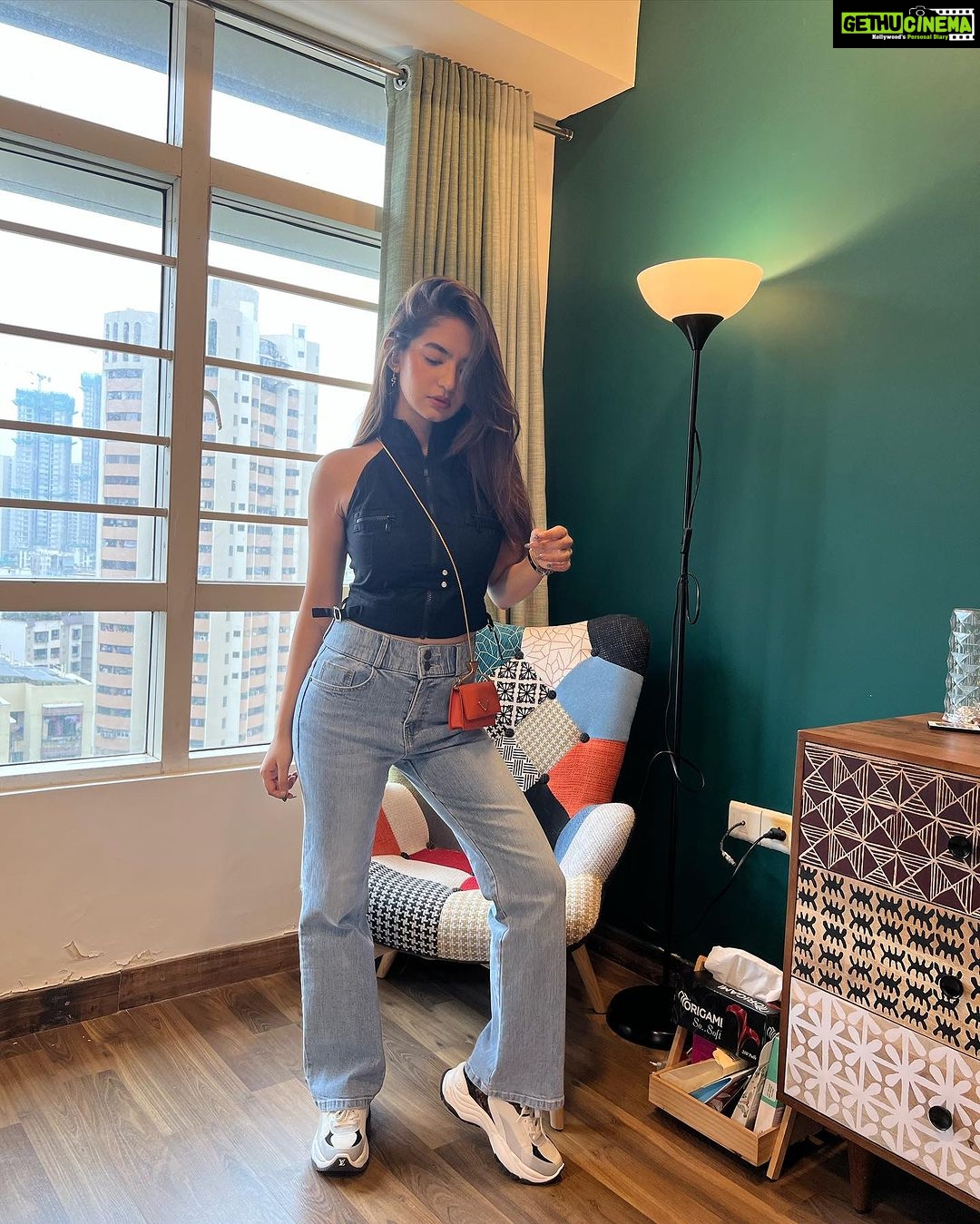 Anushka Sen Instagram - Sundayzzzz . . Top @bonkers.corner