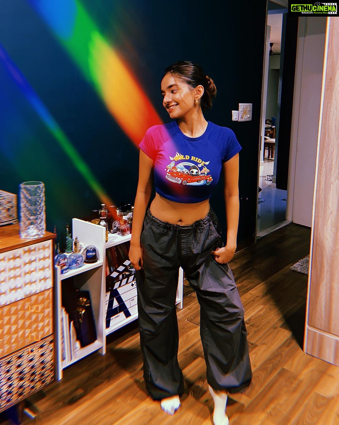 Anushka Sen Instagram - Home 🏡 . Top @bonkers.corner ✨