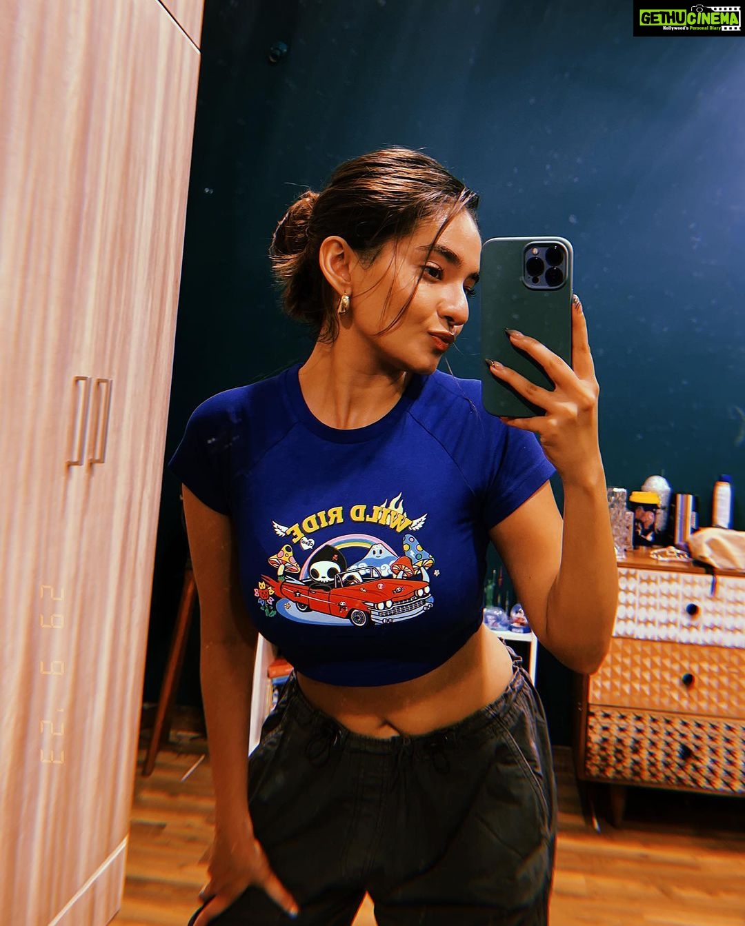 Anushka Sen Instagram - Home 🏡 . Top @bonkers.corner ✨