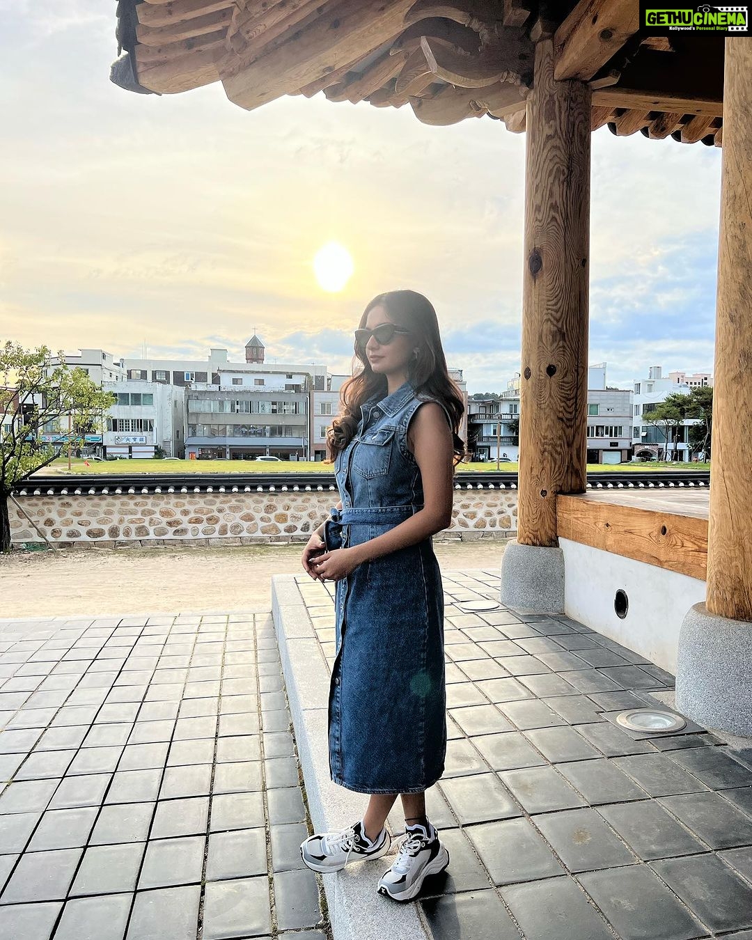 Anushka Sen Instagram - happy soul in seoul Seoul, Korea