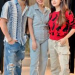 Anushka Sen Instagram - I had to join the bandwagon on #TeriAadat2 Congratulations to @abhiduttofficial , @thesiddharthnigam & @anushkasen0408 on the love that you have garnered 10 million & counting♥️♥️ Sung & Composed by: @abhiduttofficial Featuring: @thesiddharthnigam, @anushkasen0408 & @haanjiharshhh Presented to you by #SanjayKukreja, @remodsouza & @blivemusic.in Created by: @mkblivemusic Produced by: @varshablive & @suurajsinnghblive #Nitanshigoel #TrendingOnYT #10Million #Milestone #Trending #10MillionViews #TeriAadat2 #BLive #BLiveMusic #SongOutNow #AbhiDutt #AbhiDuttOfficial #TeriAadat #HarshSharma #SiddharthNigam #AnushkaSen #Nostalgia #Musicvideo #Action #Love #Romance #mystery