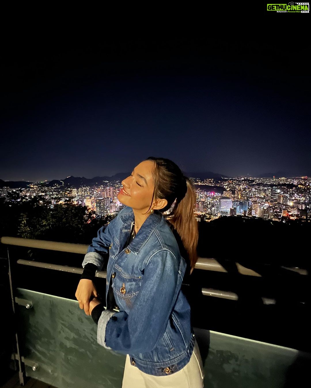 Anushka Sen Instagram - My fav place in Seoul π°π· NμμΈνμ - N SeoulTower