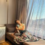 Anushka Sen Instagram - 🫰🫰🫰✨✨✨ Modern Hanbok Seoul, Korea