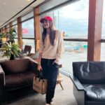 Anushka Sen Instagram - Where next? ✈️ The Pier - 玉衡堂 Cathay Pacific Business Class Lounge