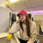 Anushka Sen Instagram - Where next? ✈️ The Pier - 玉衡堂 Cathay Pacific Business Class Lounge