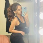 Anushka Sen Instagram - September is going away so fast 👀