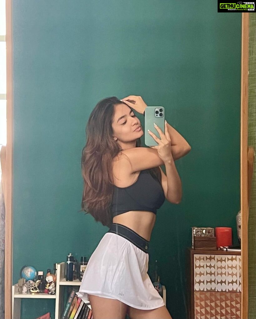 Anushka Sen Instagram - Gym Gurl 🦋