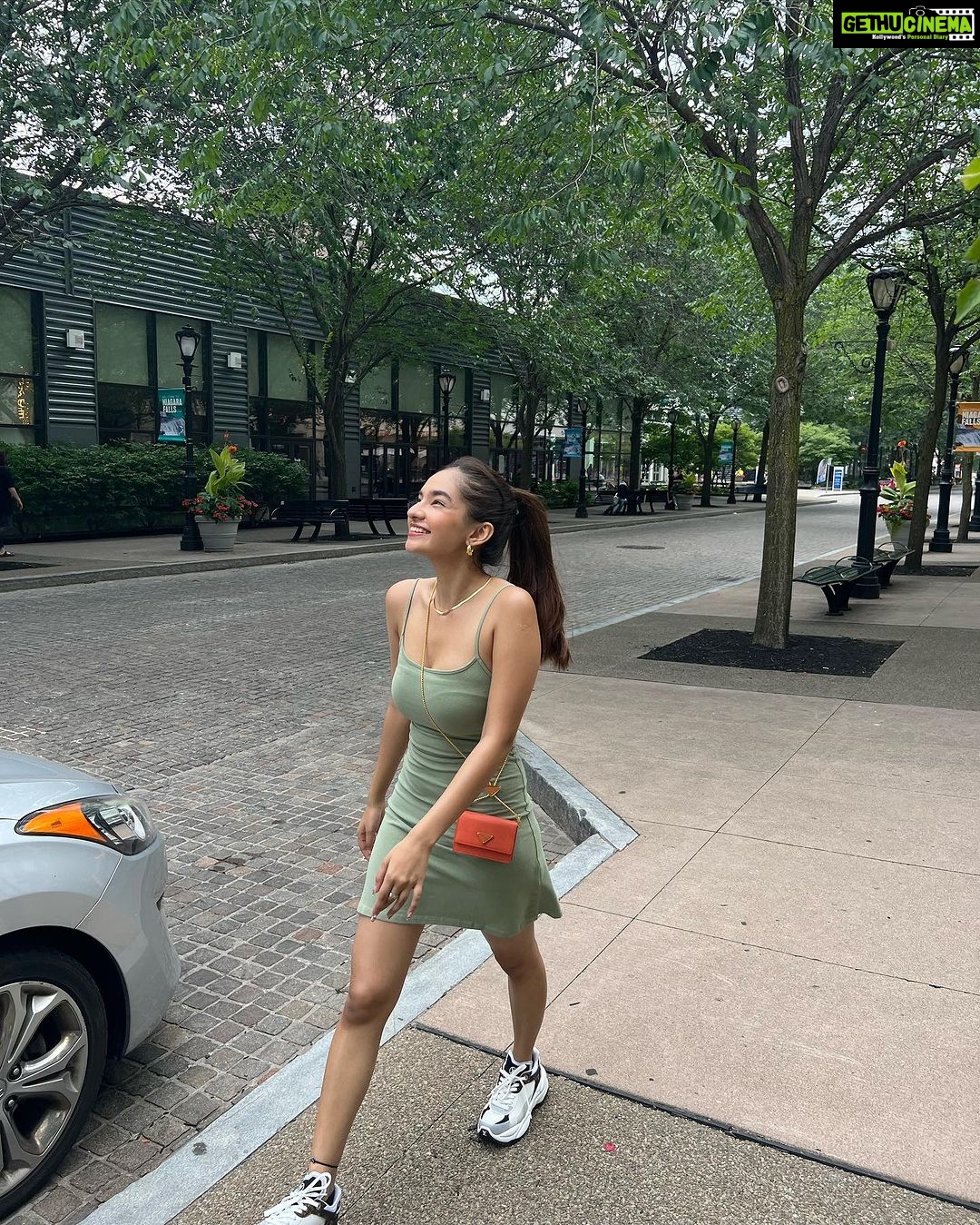 Anushka Sen Instagram - 💕🦦🦋✨🤗 United States of America