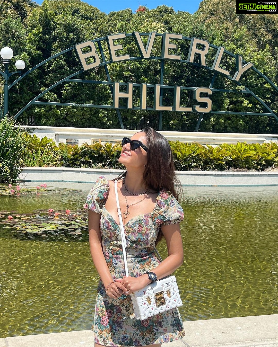 Anushka Sen Instagram - Dreamy days in LA 🫶☀️🧿🤍 City of Beverly Hills