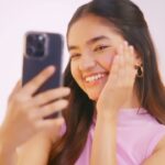 Anushka Sen Instagram – Hereβs my secret to #GlowHamesha despite the long shoot hours! β¨
This holy grail Rice Water Bright Foaming Cleanser removes every ounce of dirt & dullness, plus brightens my skin from within.
And the best part – now it comes in a mini size of 50ml at just Rs.349!
If you hurry then you can get it at 15% Off π
Use the exclusive code βKIT15β on The Face Shop website and get it for Rs.299, along with a free pouch & headband π
This cleanser is also available on Nykaa, Amazon, Symtten, Myntra and other platforms
#ad