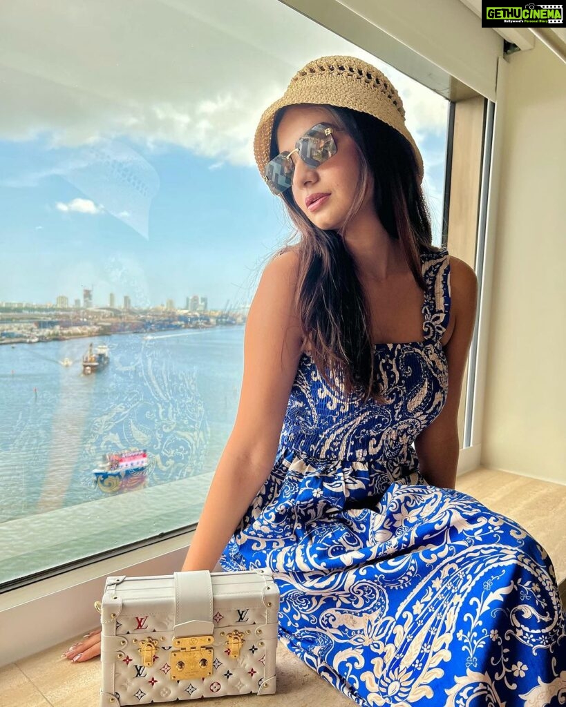 Anushka Sen Instagram - 🦋 Miami, Florida