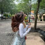 Anushka Sen Instagram - 🐬 Niagara Falls State Park, USA