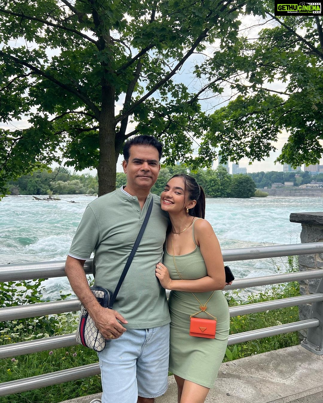 Anushka Sen Instagram - At the super beautiful Niagara Falls 🥰 Buffalo, Niagara Falls