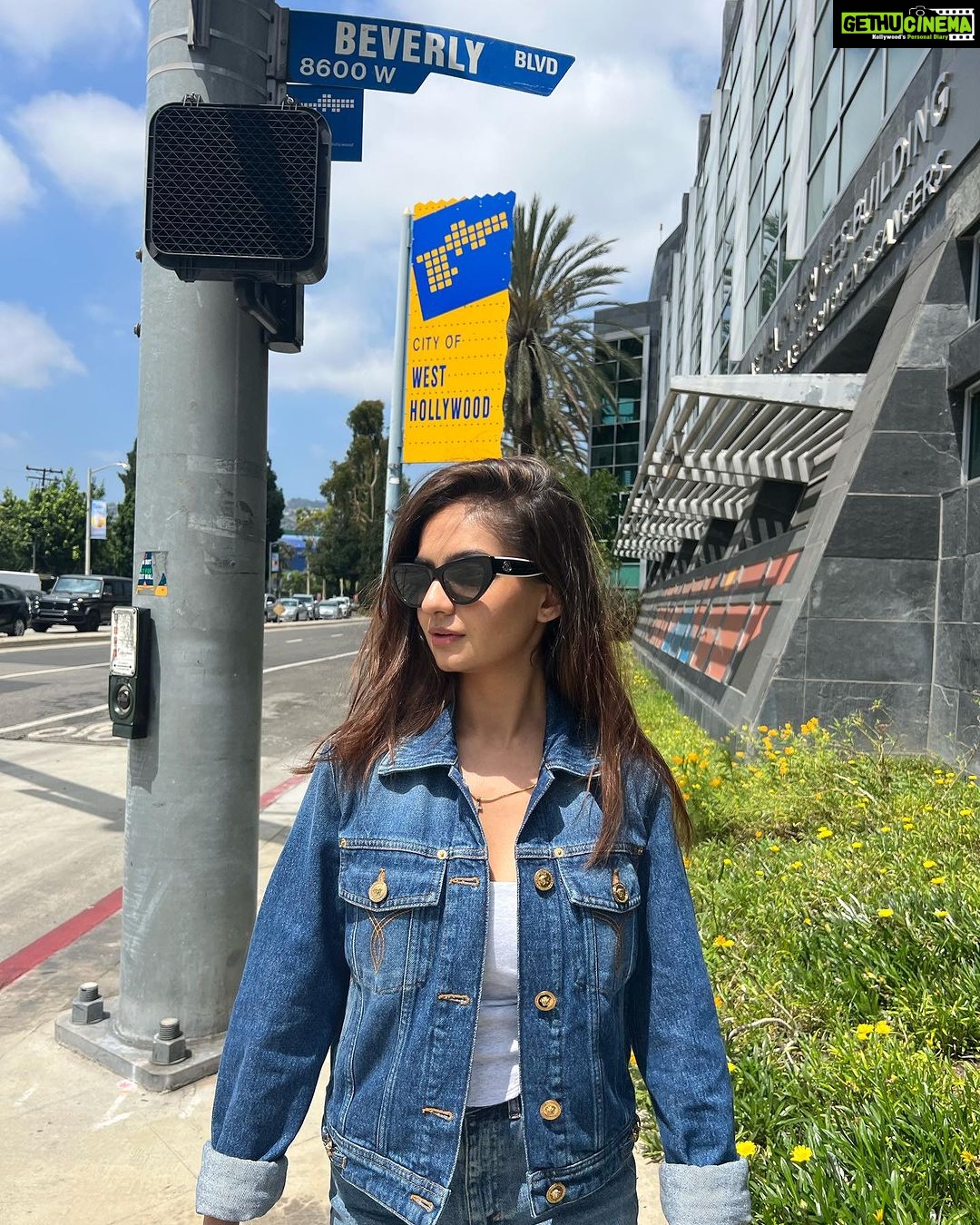 Anushka Sen Instagram - Denim days in LA 🇺🇸☀️ Los Angeles, California