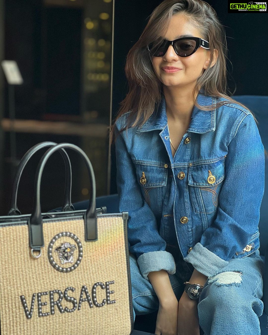 Anushka Sen Instagram - Denim days in LA 🇺🇸☀️ Los Angeles, California