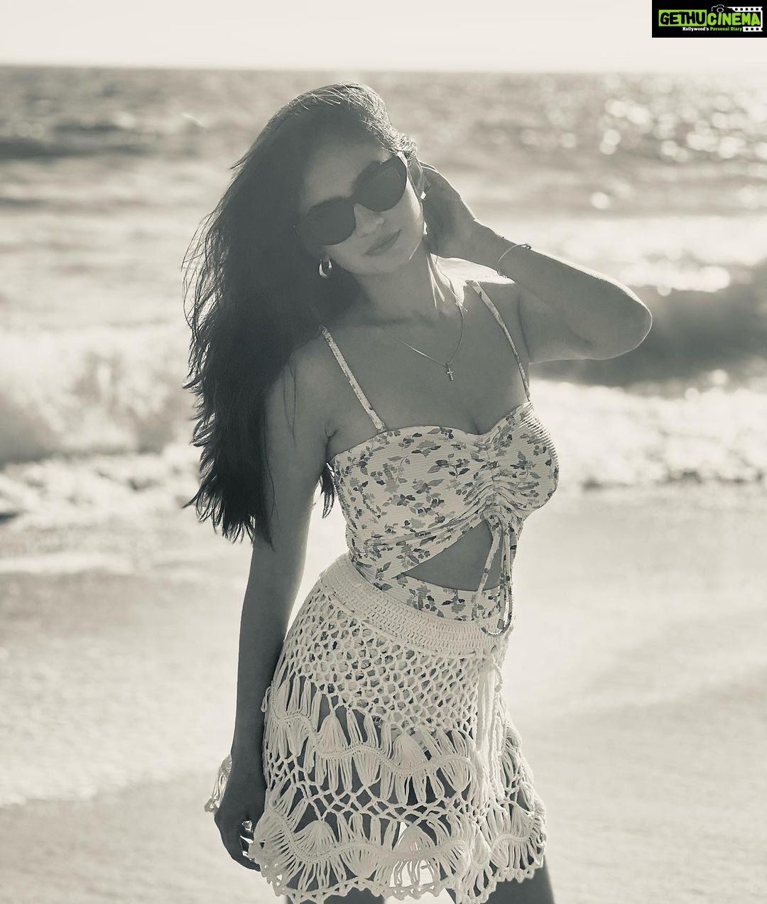 Anushka Sen Instagram - hello Los Angeles βοΈπ«Άπ Santa Monica Beach - Los Angeles