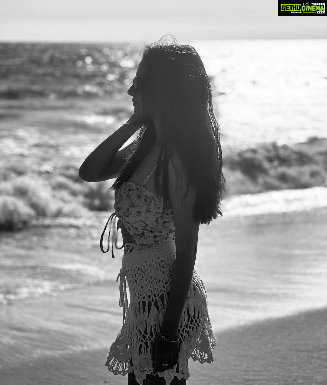 Anushka Sen Instagram - hello Los Angeles βοΈπ«Άπ Santa Monica Beach - Los Angeles