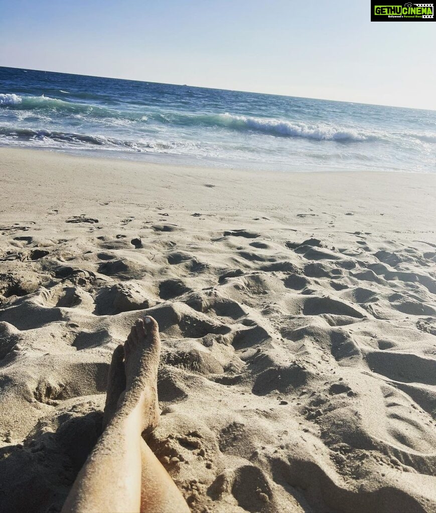 Anushka Sen Instagram - hello Los Angeles ☀️🫶🌊 Santa Monica Beach - Los Angeles