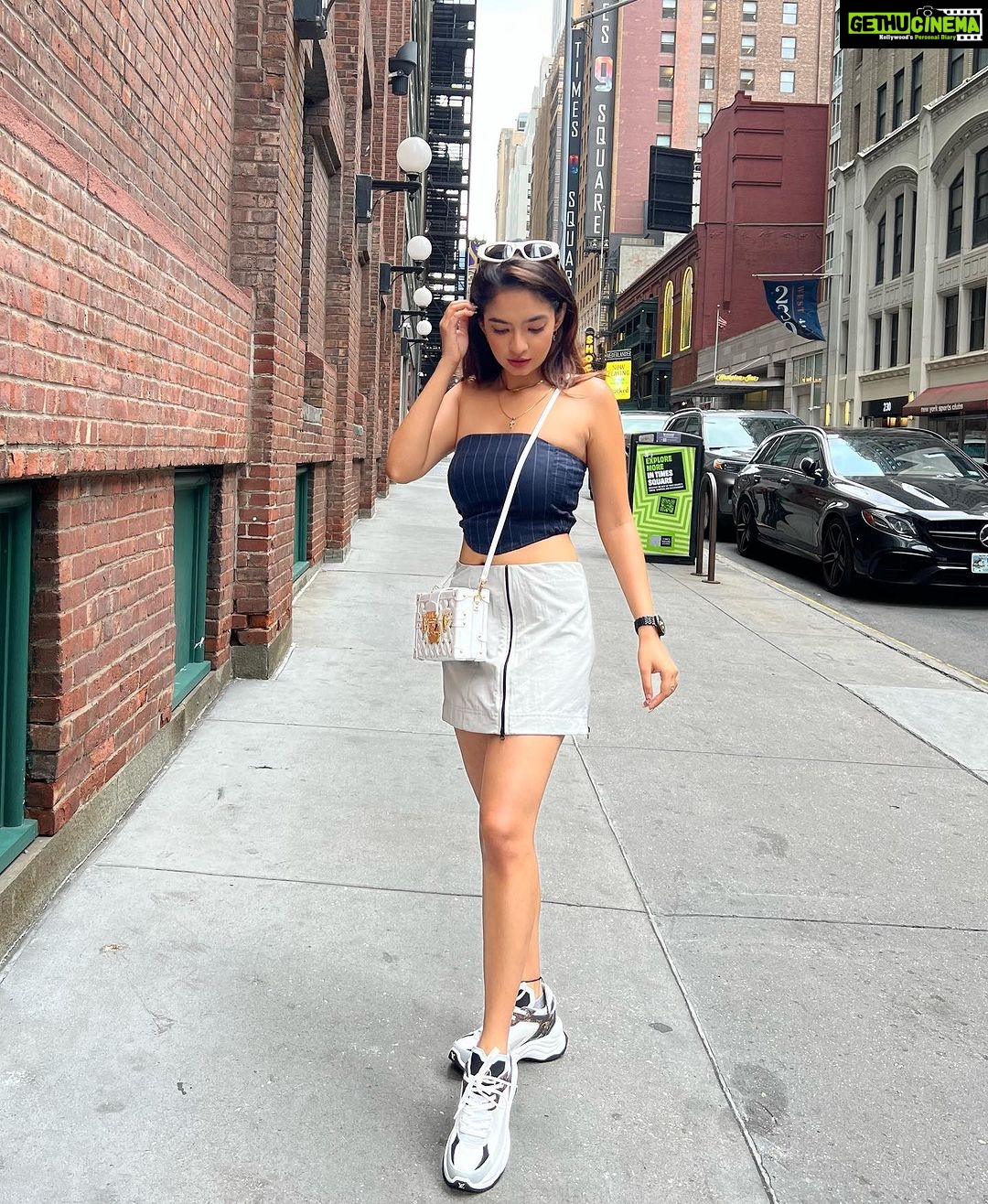Anushka Sen Instagram - empire state of mind πΊπΈπ€ New York City