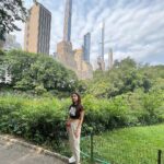 Anushka Sen Instagram - 21 🧿 spending my birthday walking on the streets of New York, with my 2 favourite people in the world; my mum and dad, eating different cuisines, exploring places,and simply enjoying life! Thanks for all the love and wishes, here’s to another amazing year full of joy and surprises 🥳🫂💕 New York City