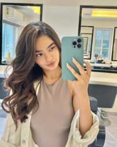 Anushka Sen Instagram - new hair 😚🤍