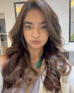 Anushka Sen Instagram - new hair 😚🤍