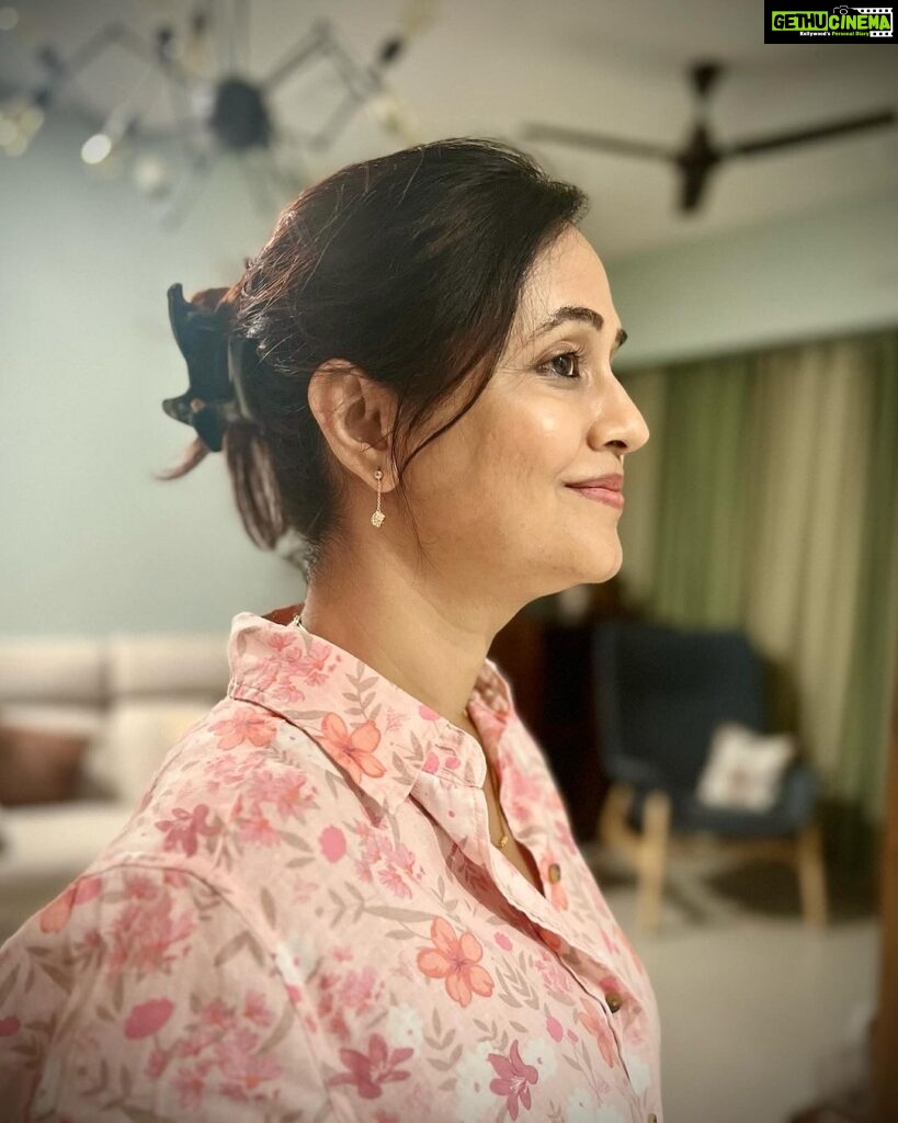 Anushka Sen Instagram - Happy Birthday to my beautiful mom! I love you so much, you are my sister, I’m so blessed to have you in my life. Thank you for being my inspiration always. I really look up to you mumma! Thank you for being the no.1 therapist, who always has my back, no matter what. My k drama watching partner, making fun of dad together, travelling the world, and so much more with you is just so special. Wish you lots of happiness. I love you so much🫂🧿