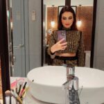 Anusmriti Sarkar Instagram - Mirror obsession 💗🧿🧿🧿 #selfie #just #mirror #summer #vibe #picoftheday #obsessed #june #mirrorselfie #wednesday #gratitude #as #anusmriti #anusmritisarkar #love Phuket, Thailand